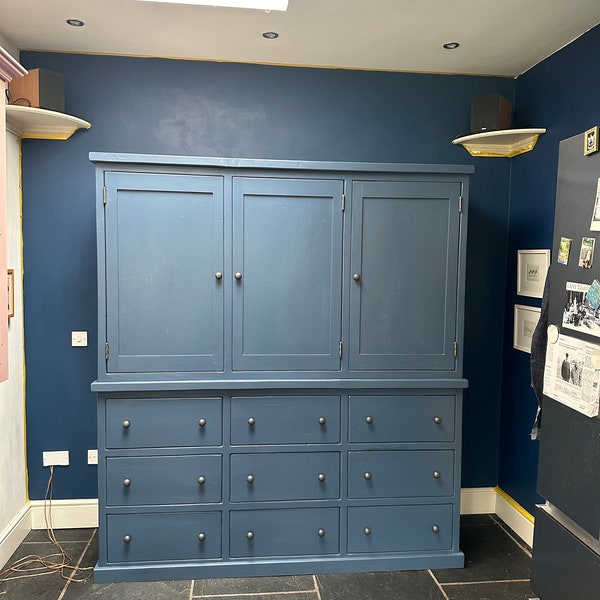 Kitchen larder unit