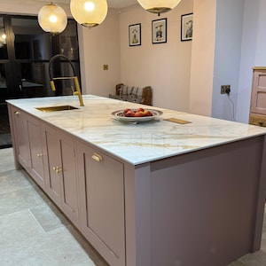 Kitchen island