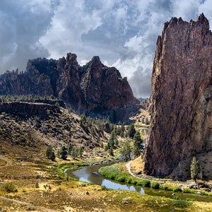 Captivating Smith&#39;s Rock South, Oregon Landscape Photography Prints - Wall Decor on Canvas, Acrylic, and Metal for Stunning Home Ambiance