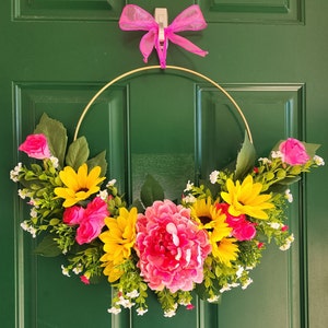 Pink Peony Hoop wreath with daisies and roses, Bright Summer wreath, Spring and Summer Peony wreath, Front door wreath with Peony, Handmade