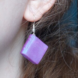 Pendientes de libros de arcilla polimérica, colgantes para amantes de los libros, hipoalergénicos
