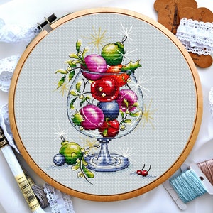 クリスマスベルのクロスステッチパターン、クリスマスオーナメントのクロスステッチ、クリスマスツリーのクロスステッチ、冬のクロスステッチ、デジタルPDF