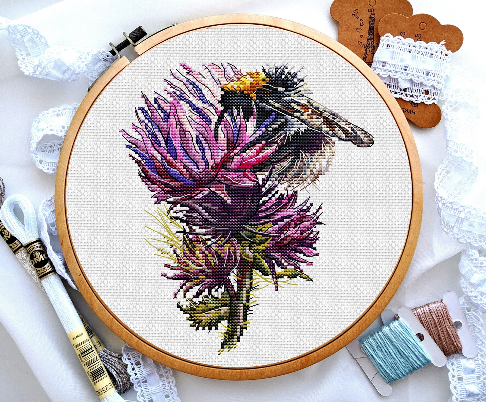 Bumble Bee Cross Stitch Kit - Complete Beginner-Friendly Embroidery Set With Linen Fabric