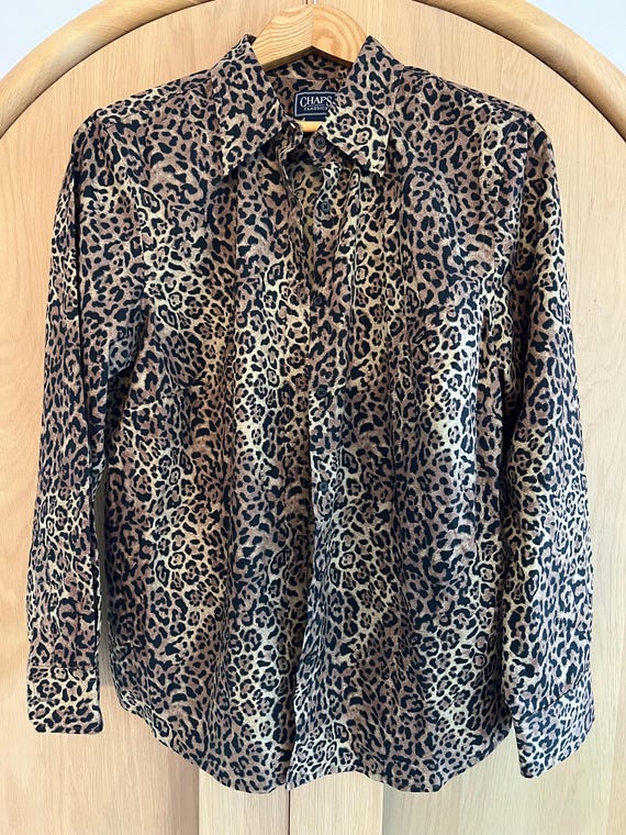 Chaps Classic Leopard Print Y2K Button Down - image 4
