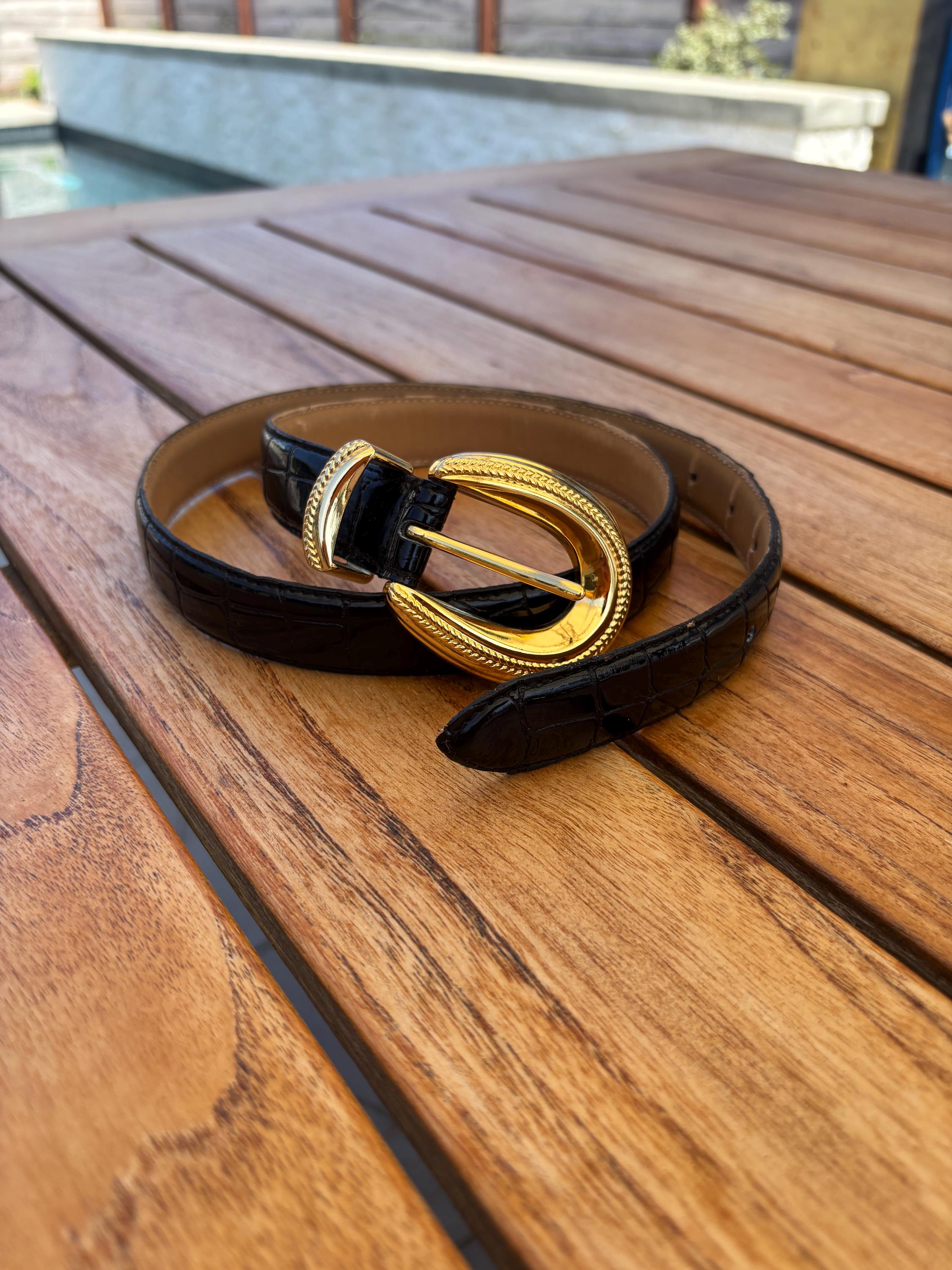 Quiet Luxury Vintage Motion East Black & Gold Belt | 80s 