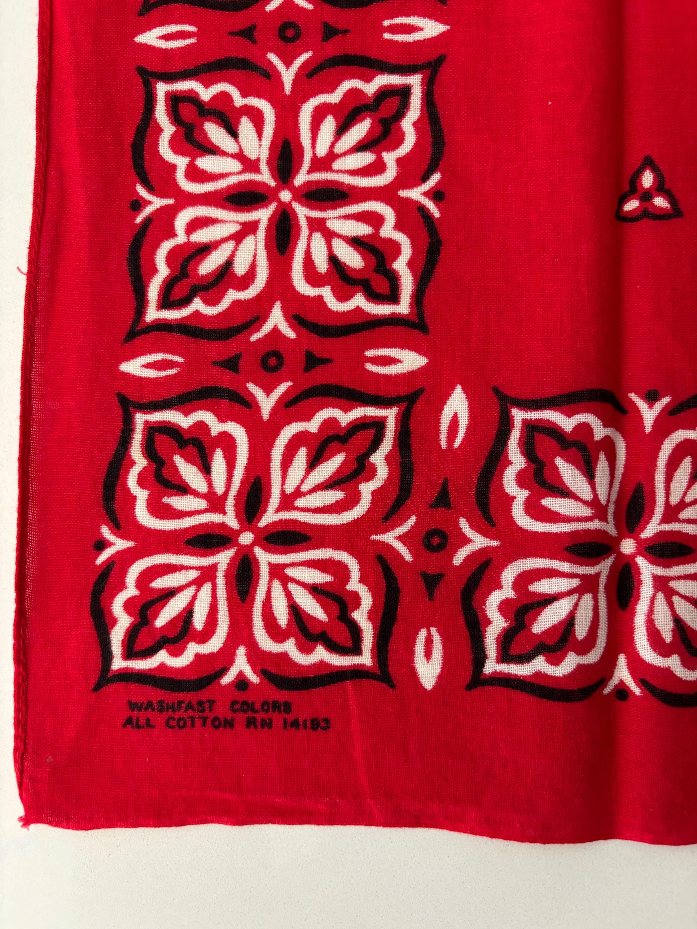 小物 90s  WASHFASTCOLORS cross bandana WHITE 小物 90s WASHFASTCOLORS cross bandana WHITE Vintage 90s