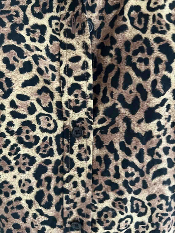Chaps Classic Leopard Print Y2K Button Down - image 5