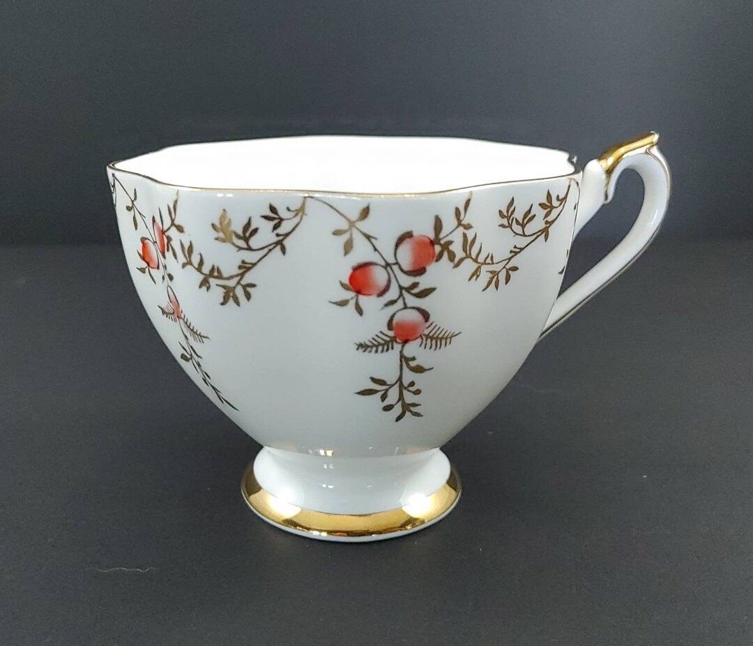 Queen Anne Fine Bone China Teacup 5634 Red From England 1950s Perfect