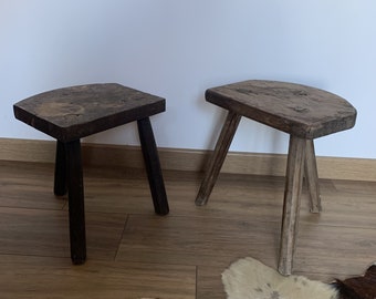 2 tabourets tripodes