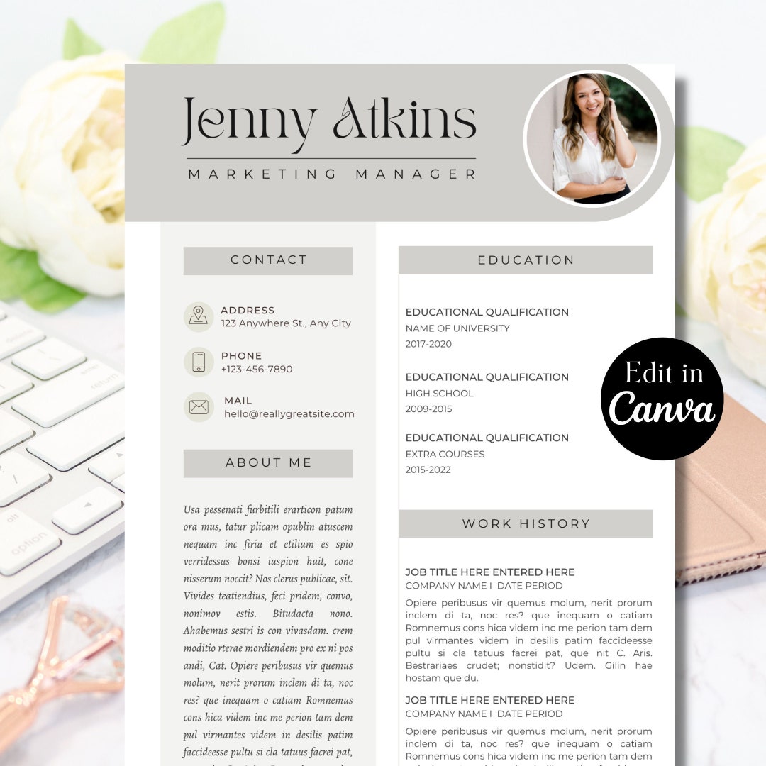 Minimalist Professional Resume Template, Clean CV Template in Canva ...