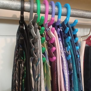 10 Rung Tie Hanger