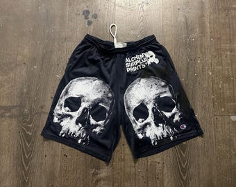 Pantalones cortos deportivos Champion azul marino con estampado serigrafiado, reciclados y personalizados – Calaveras, heavy metal