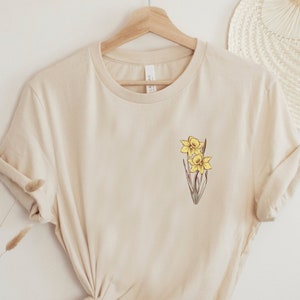 March Birth Flower T-Shirt: Daffodil Graphic Tee