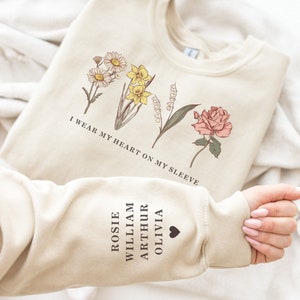 Custom Birth Month Sweatshirt Birth Flower Sweater, Birth Flower Shirt, Grandma's Garden, Personalized Mom Gift Grandma Mother's Day Gift