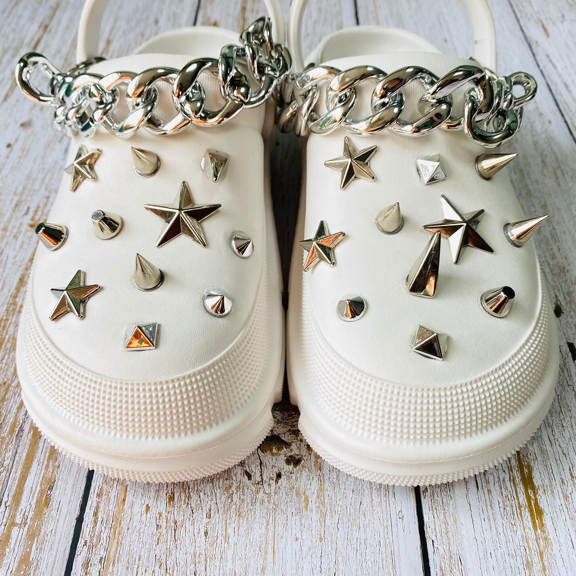 Rivet Spike Shoes Buckle,Metal Star Shoe Charms Set with Chain,Unique Shoe Buckles Without Shoe,Shoe Charms Bling,DIY Shoes Accessories,Gift