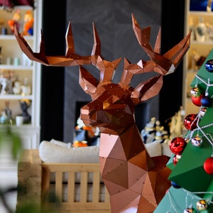Modern Geometric Deer Metal Standing Deer Sculpture - 3D Animal Garden Art Decor, Deer Statue for Outdoor Indoor