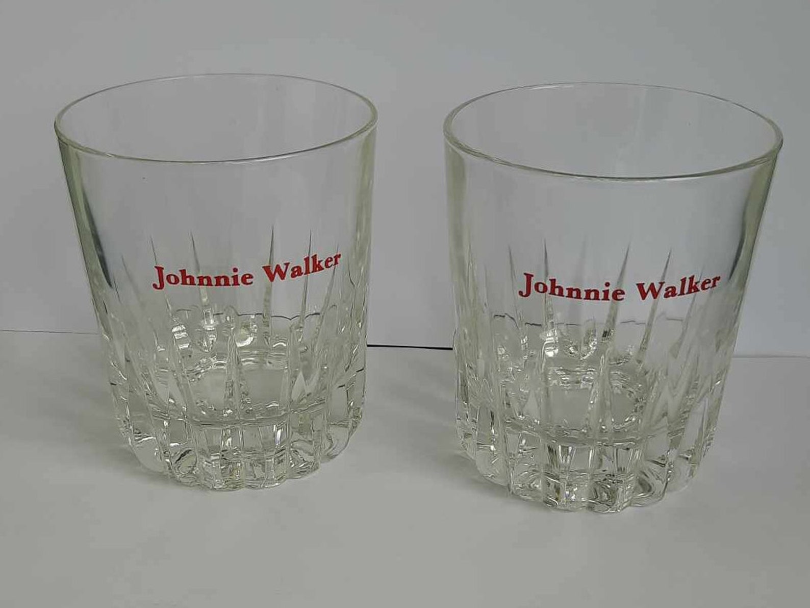 2 Johnnie Walker Whiskey Collectible Glasses. Sets of 2 Drinking ...
