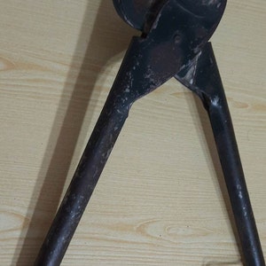Vintage Pliers. Old Pliers. Vintage Nippers. Old Nippers. Rusty Pliers. Vintage Garage Decor. Working Pliers. image 3