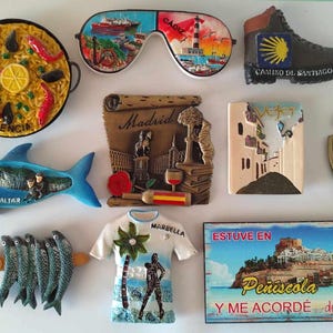 Aimants espagnols. Souvenirs d'Espagne. Aimants rares de Madrid, Gibraltar, Tolède, Saint-Jacques-de-Compostelle, Valence, Cadix, Vejer, Marbella.
