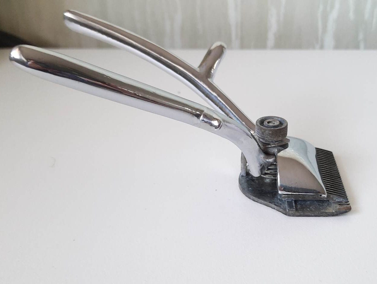 Vintage Manual Hand Clipper. Hair Clipper. Collectible Clippers