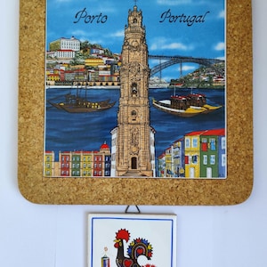 Fliesen aus portugiesischer Keramik. Porto 8 "Keramikfliese auf einer Korkbasis. 3" Azulejo-Kachel aus Portugal. Keramik Kacheln aus Portugal. Andenken