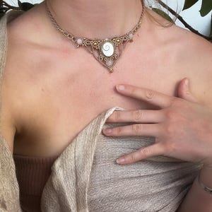 Gold macrame crystal "Olaïa" choker necklace with shell (shiva eye) and natural stones (rose quartz) : a bohemian choker, a custom jewelry