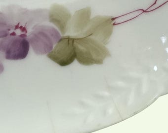 THUN, Piatto Ovale in Porcellana Decorata a Mano con Motivi Floreali