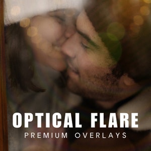 Puede incluir: Una pareja se ve a través de una ventana borrosa, con un efecto de enfoque suave. El texto "OPTICAL FLARE PREMIUM OVERLAYS" está en la parte inferior de la imagen.