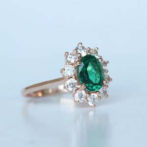 Bague émeraude ovale : halo de moissanite en argent sterling art déco