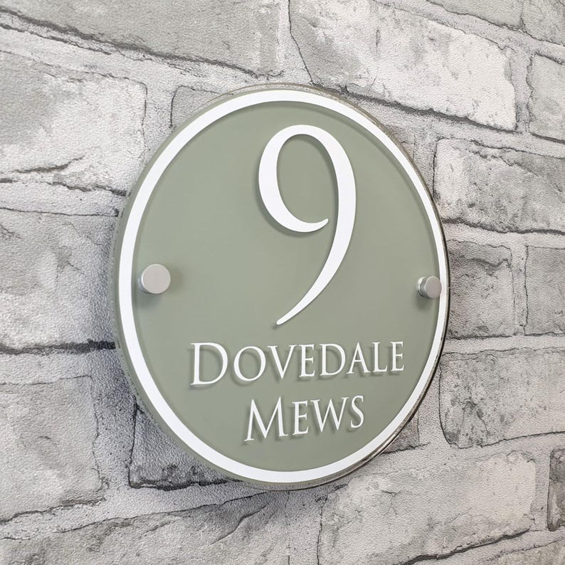 Round Chartwell green door number