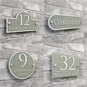 Traditional House Number Signs & Address Plaques in Sage Green afbeelding 1