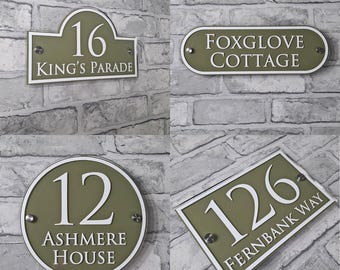 Letreros de dirección y placas de números de Olive Green House / Patrimonio clásico