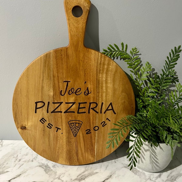 Large Acacia Wood Personalised Pizza Tray Board | Custom gift | Wedding | Engagement | Birthday