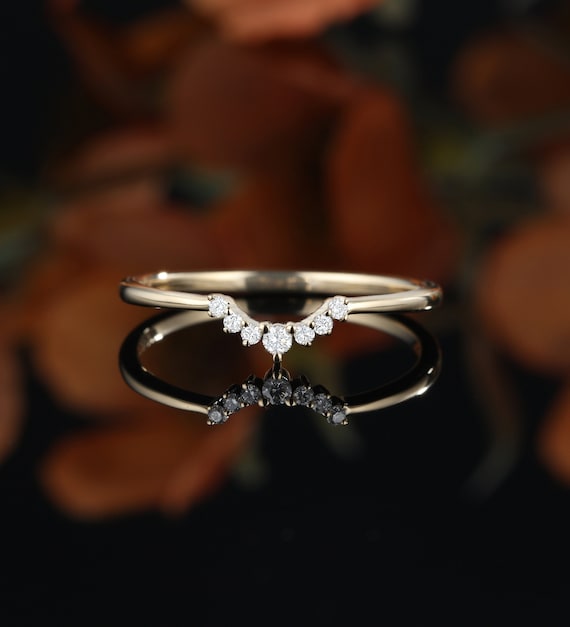 Curved Wedding band,Round cut Diamond ring,vintage women Art deco Moissante  Wedding band, Matching ring,Solid rose Gold ring,Chevron V ring