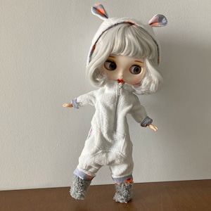 Blythe doll clothes, jumpsuit for Blythe doll, white fleece jumpsuit with headband, outfit for Blythe