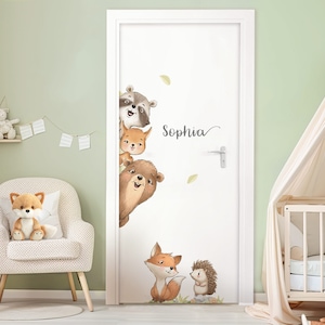 Autocollant de porte animaux de la forêt, autocollant mural pour chambre d'enfant, autocollant mural personnalisé pour chambre de bébé, autocollant mural avec nom, décoration autocollante DK1149 image 1