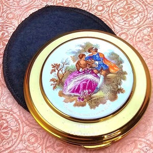 Vintage Fragonard Compact Stamped Great Britain S