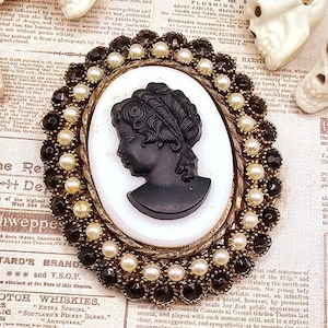 Vintage Glass Black and White Cameo