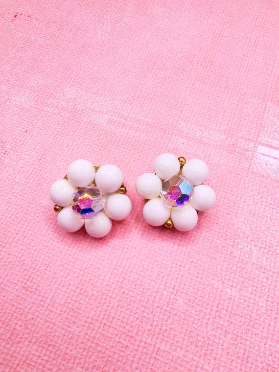 Vintage Lisner Clip-On Earrings - image 7