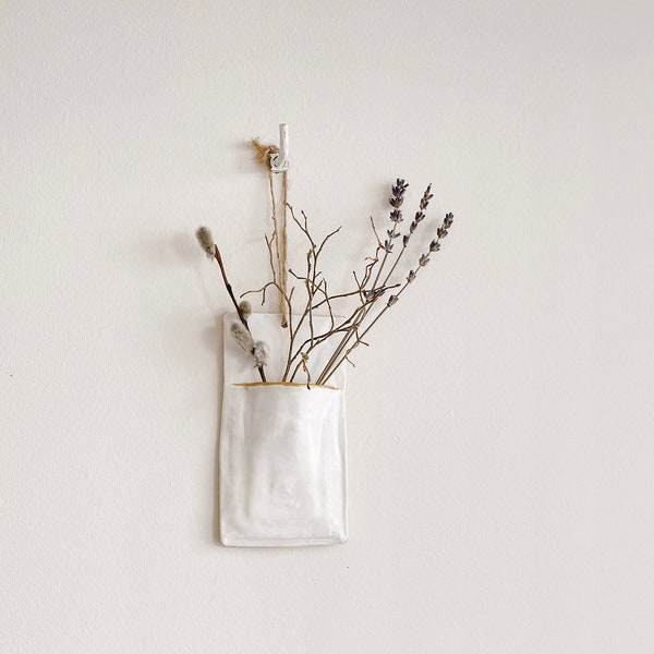 Handgemachte Keramik Tasche für Trockenblumen | Wandbehang aus Ton
