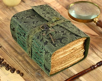 400 Pages - Vintage Leather Journal Handmade Deckle Edge Paper Beautiful Garden Flower embossed Book of Shadows Sketchbook key journal