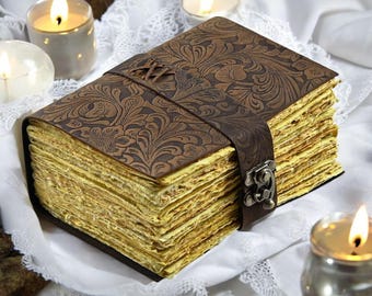 Diário de couro vintage: livro de feitiços em branco, papel com bordas irregulares