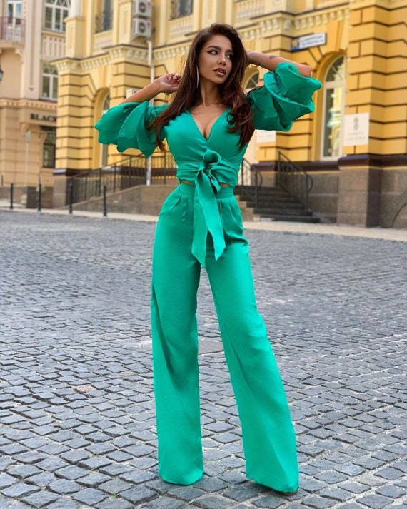 Traje de lino para mujer/ Elegante conjunto de dos piezas/ Traje de  pantalón verde de cintura alta para mujer con manga abullonada/ Traje de  poder, traje de verano, Co-Ords -  España