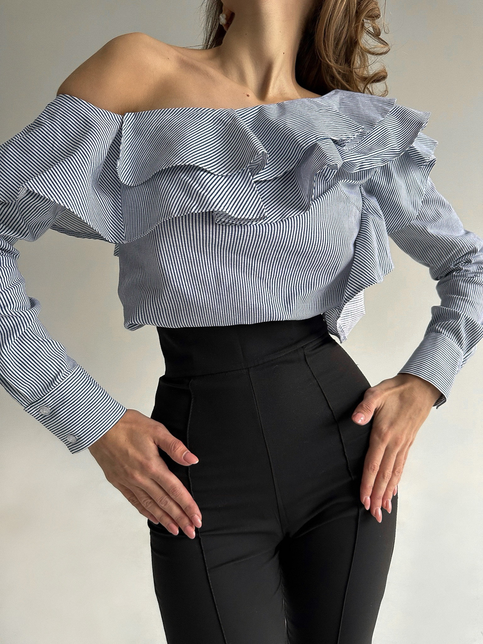 トップス Asymmetry Ruffle One-shoulder Tops One Shoulder Ruffle Blouse: Striped Long Sleeve Asymmetrical