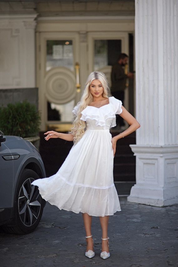 Boho Midi Wedding Skirt White Off-shoulder Midi Dress: Ruffled