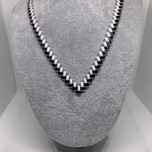 Black and white necklace in Japanese pearl, Half Tila, silver plated miyuki pearl wedding necklace, evening necklace, chic necklace