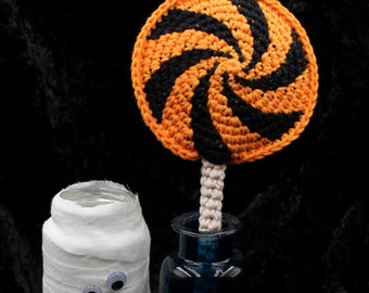 Halloween Spiral lollipop crochet pattern, Halloween lollipop pattern, Halloween crochet lolly pattern, PDF pattern in English (US) only