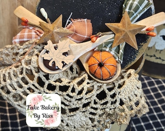 Set of 2 small fall spoons for decoration