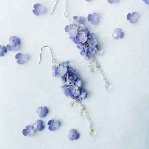 wisteria earrings, flower earrings, dangle earrings,flora earrings, fairycore,nature lover earrings, flower lover earrings