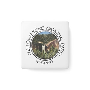 Yellowstone National Park Porzellan Magnet, quadratisch, Yellowstone Falls, handbemalt